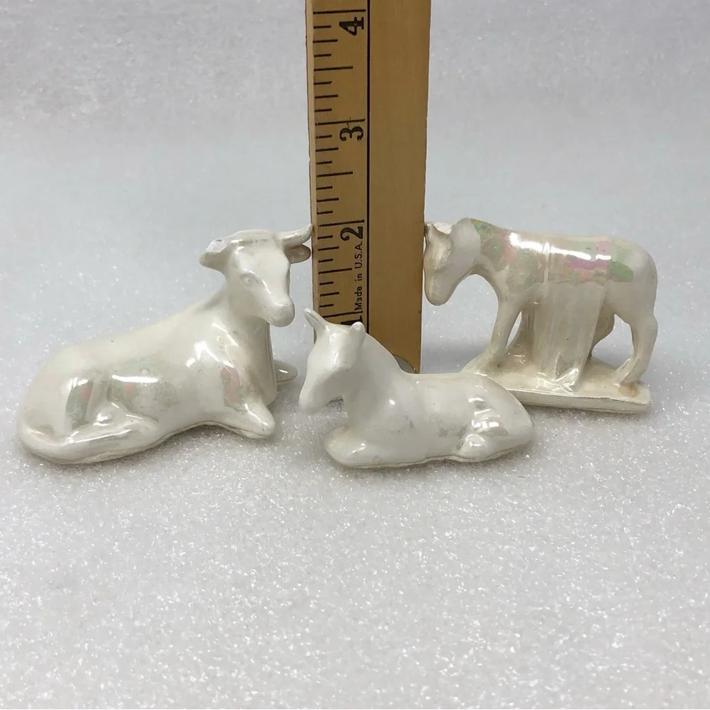 Vintage Nativity Scene Iridescent Figurines Set Of 17 Pieces